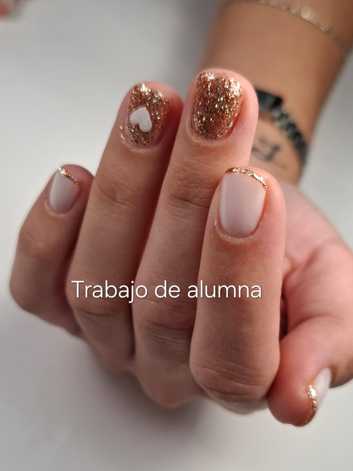 Técnico en Uñas Esculpidas y Decoración convocatoria septiembre - Imagen 7